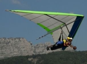 Tandem hang gliding