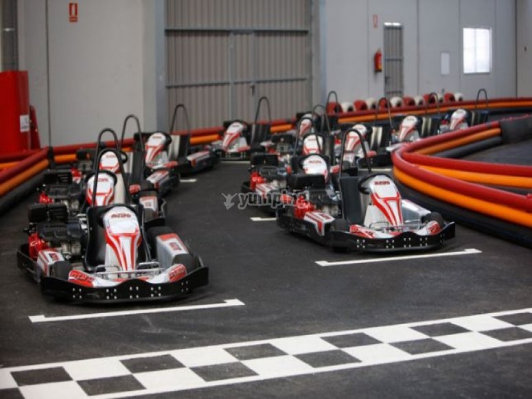 Indoor karting /tb_Karting2.jpg