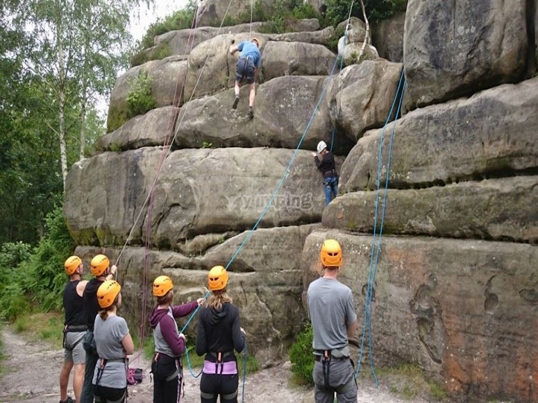 Outdoor Rock Climbing Experience Kent from £75 Yumping.co.uk