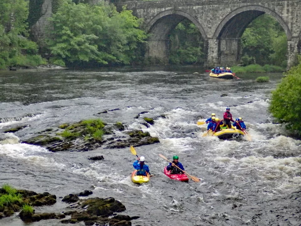 Los 8 mejores ríos para hacer rafting en aguas bravas en Reino Unido
