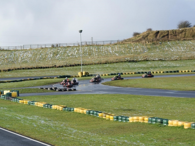  Karting all'aperto 