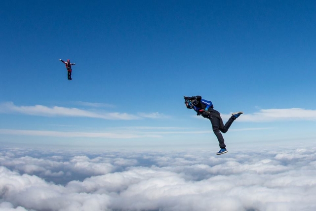 solo skydiving