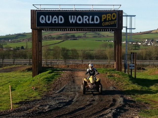  Auf unserer Bahn rasen 