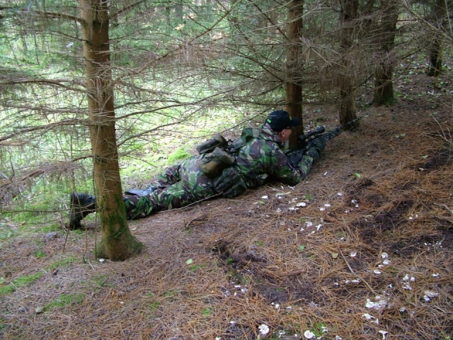  保持低调，让敌人看不到你！ 