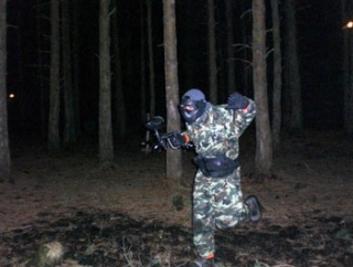 Watch out! The predator runs after you