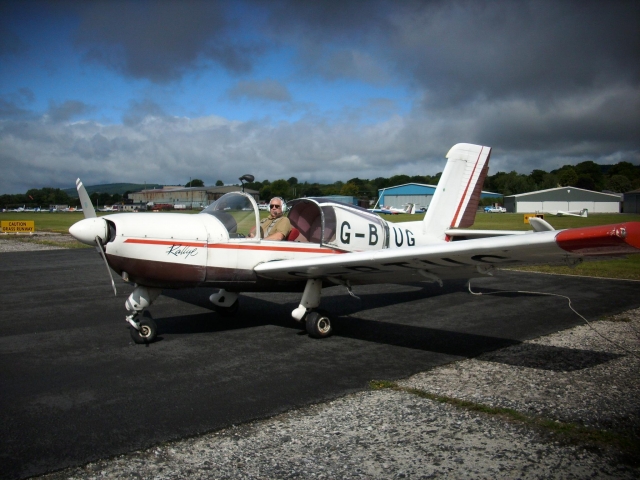  Torne -se um piloto avançado do Herefordshire Glidking Club 