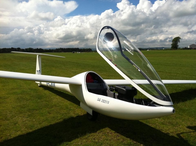  拉特尔斯登滑翔俱乐部的美丽滑翔机 