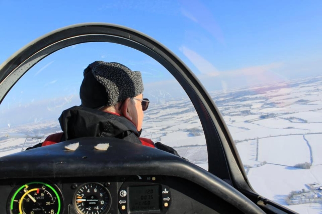  与 Rattlesden Gliding Club 一起享受美妙的飞行 