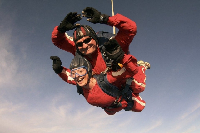 双人跳伞 