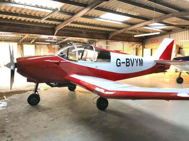 The hangar in London Gliding Club 