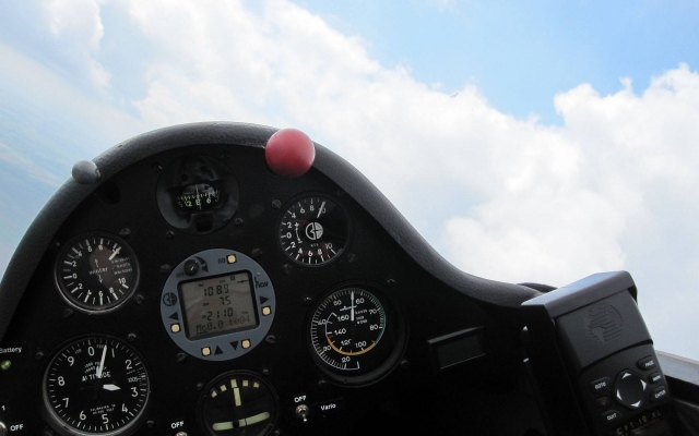  成为鲍兰森林滑翔俱乐部的飞行员 