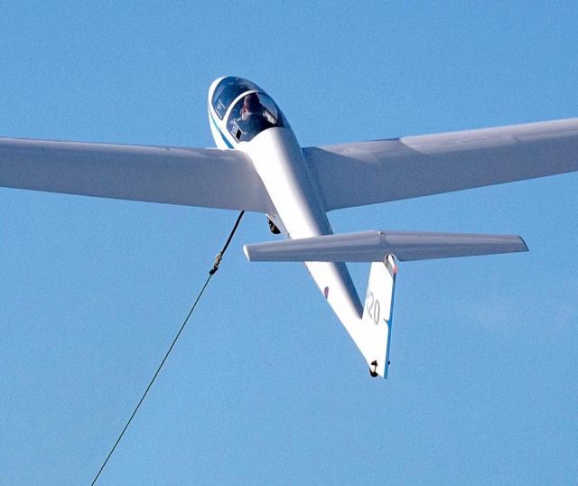 Learn the fisrt steps with Bannerdown Gliding Club