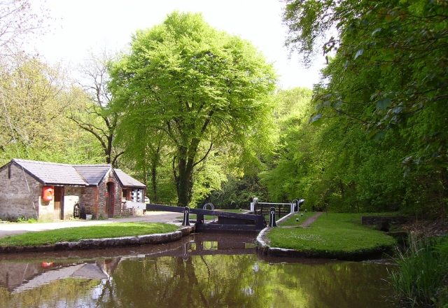  acima da fechadura em llangynidr 