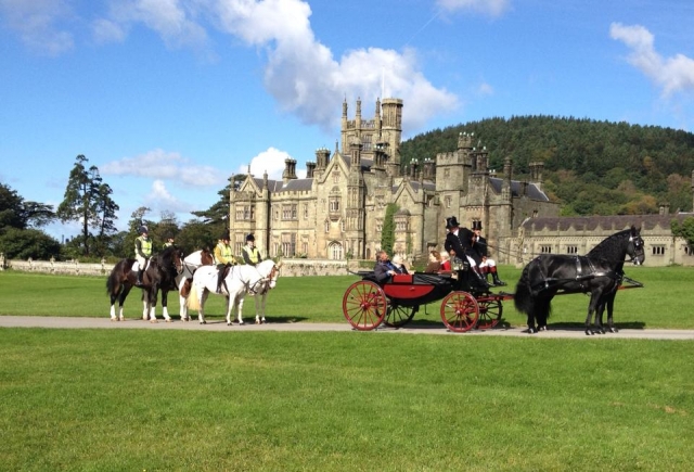  giro in carrozza con Cimla Equestrian Holiday Center 