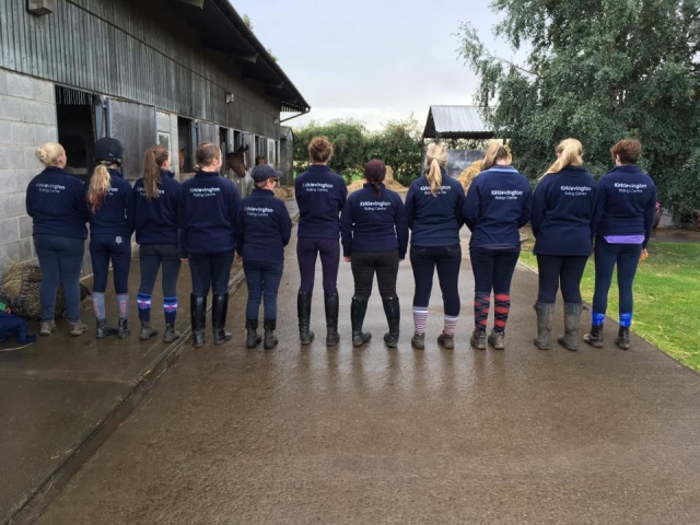 Nuestro personal de la escuela Kirklevington Riding 