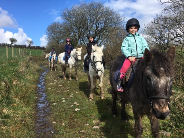  Trekking en el Centro de Riding Marros 