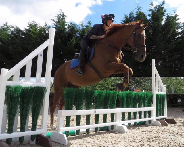 Showjumping at Shardeloes Farm & Equestrian Centre