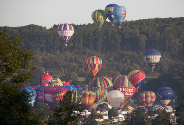 Celebre os eventos com balões de banho 