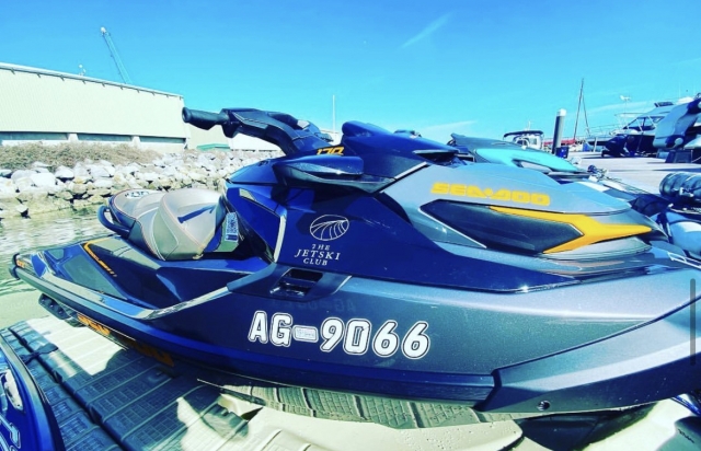  Hop em nosso jet skis 