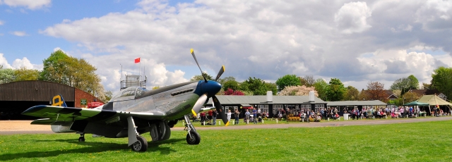  Besuchen Sie noch heute den West London Aero Club!