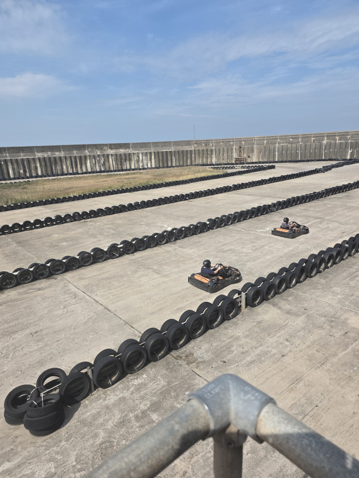 res_o-41884-karting_of_mrs-susan-maguire_17865582055128.jpg
