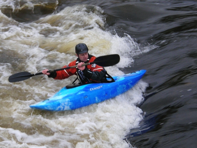  Kayaking 