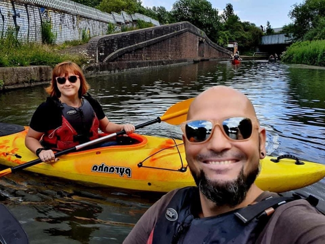 e-19627649-kayak5167584550316758455377227.jpg