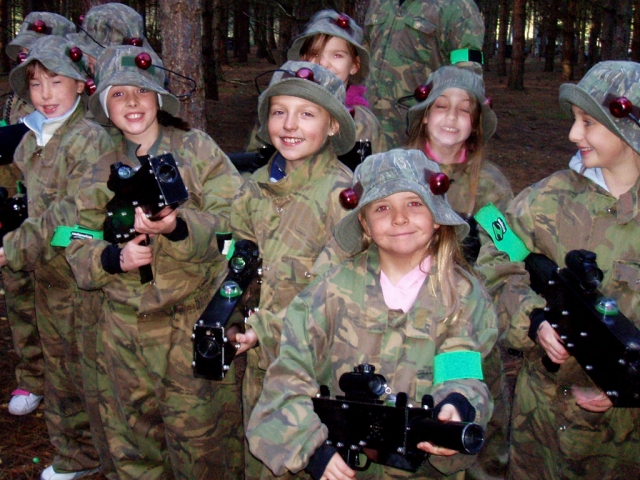  激光战斗生日派对 