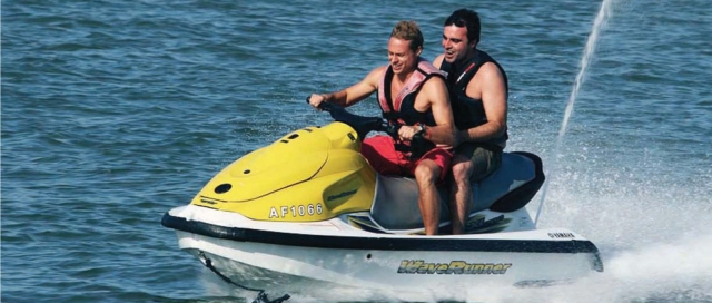  DIVERSIÓN EN JET SKIS 