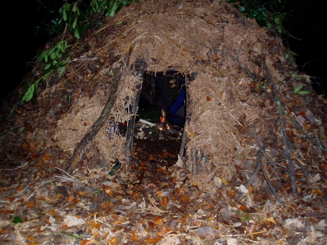  Construcción de refugio (Bushcraft) 