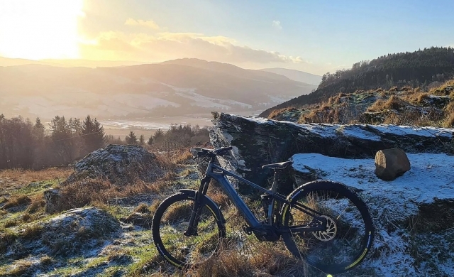 contratar sua bicicleta em nossa empresa ou trazer seu próprio