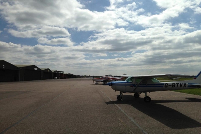  L'aéroport de Gamston Flying School 