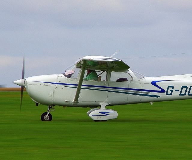 Light aircraft 