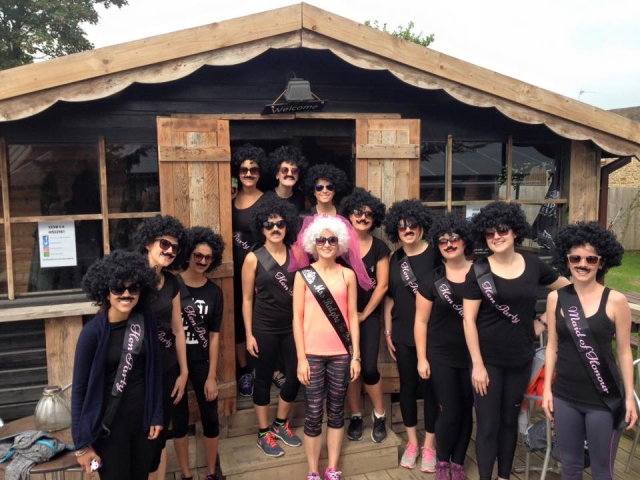  Hen Do 