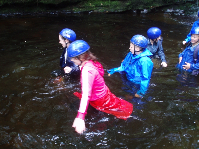 Pataugez dans les eaux fraîches de la montagne