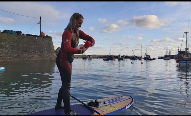 Paddle Boarding 