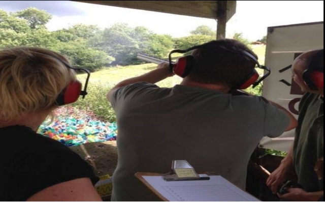  Clay Pigeon Shooting With Friends 