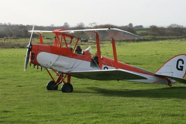  Un de nos avions à Eaglescott Airfield Gliding 