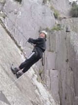  Abseiling 