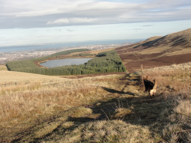 Pentland 山丘和爱丁堡就在附近。