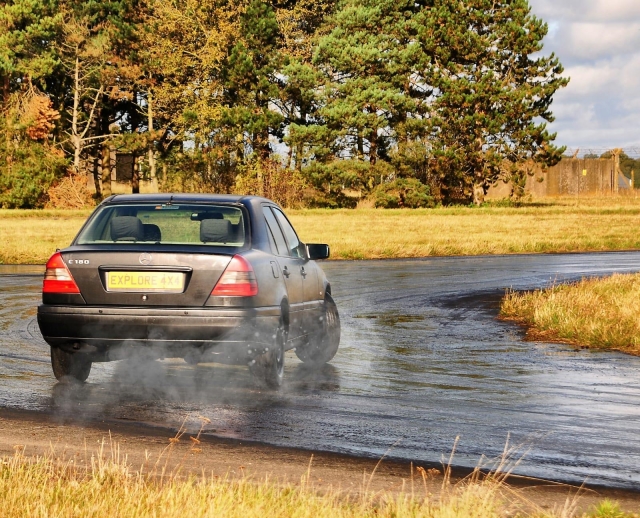  Skid-Pan-Training 
