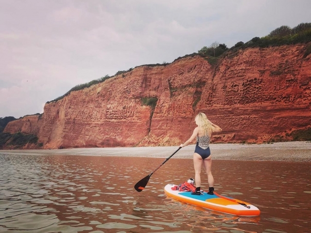 SUP sur la côte du Devon 
