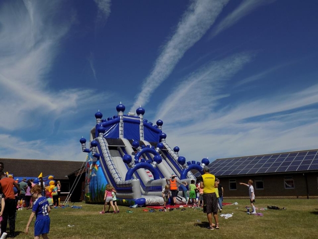 与 Rock UK Summit Center 庆祝您的下一个生日 