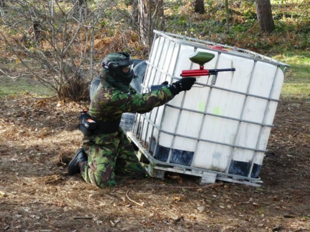  esconder -se e atirar 