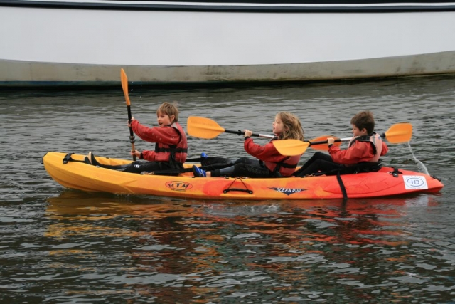  每个人都可以享受有趣的皮划艇体验 