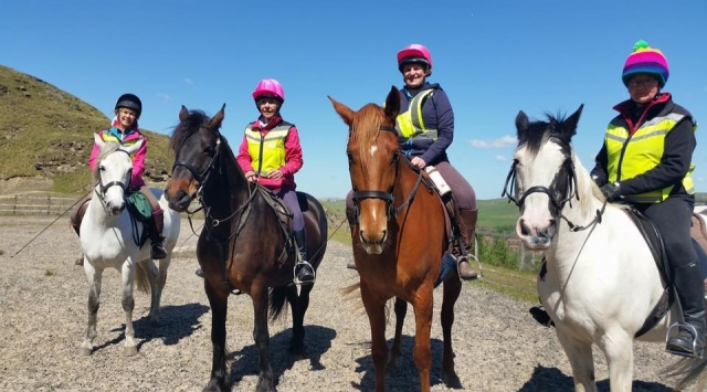 Outdoor Hacking at Dam Top Riding Centre