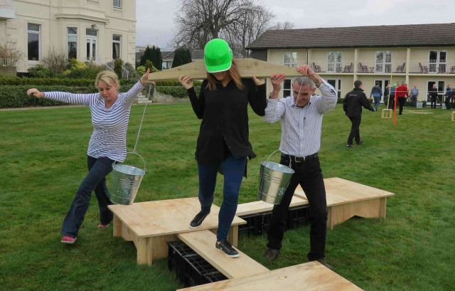  Neben unserem Country-Sport bieten wir auch vielfältige Teambuilding-Aktivitäten an. 