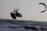  Venha aprender o esporte emocionante e desafiador do kitesurfing 