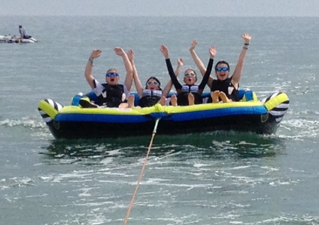  令人惊叹的林戈在沃辛乘坐 