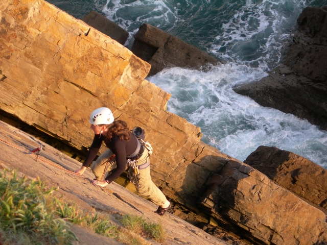 Rock climbing course for women